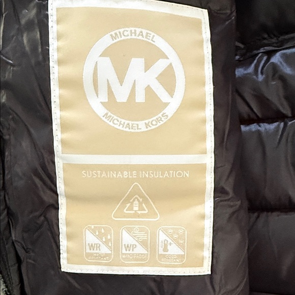 Michael Kors Women's Elegant Black Puffer Coat - Picture 5 of 6